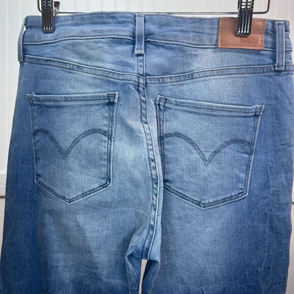 Levi's Women's High Rise Skinny Jeans Size 28 Light Wash Blue Denim Stretch - Picture 6 of 8